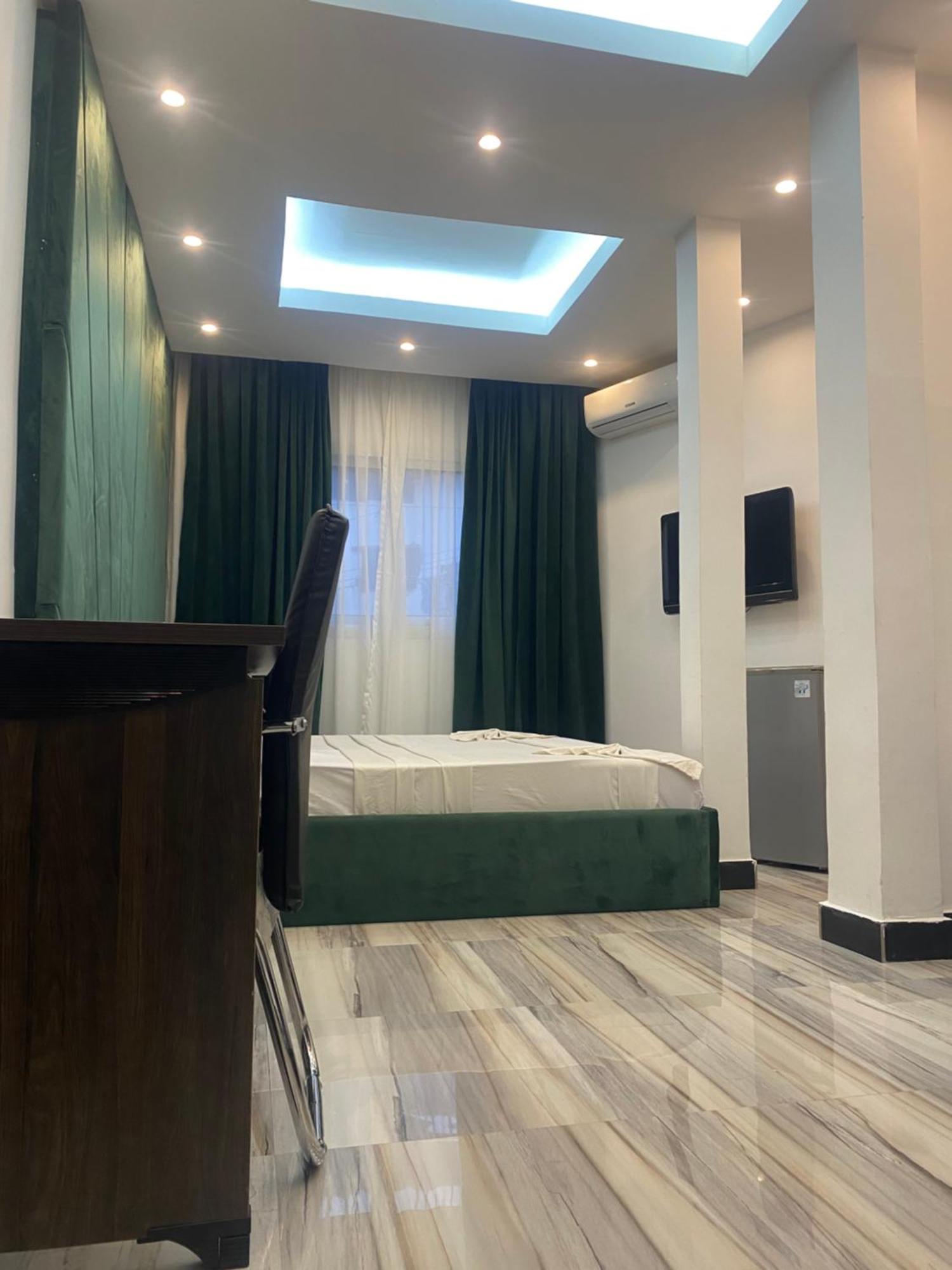Hôtel victoria Brazzaville Buitenkant foto