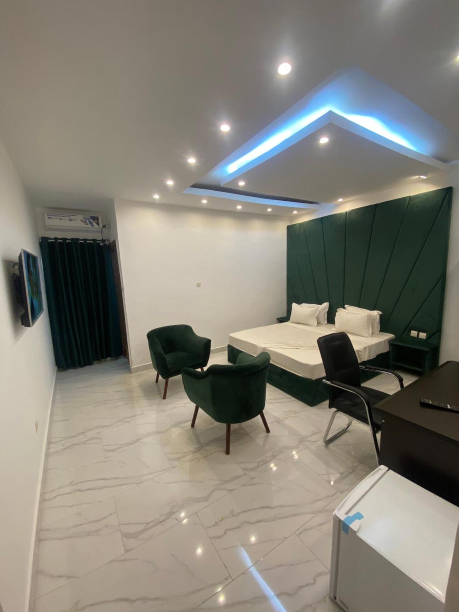 Hôtel victoria Brazzaville Buitenkant foto